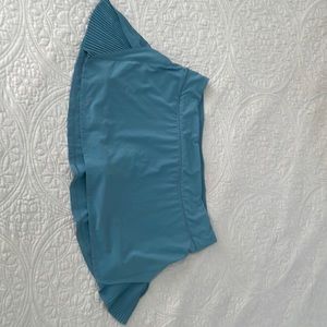 Lululemon play off the pleats skort